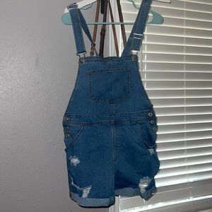 Overall shorts